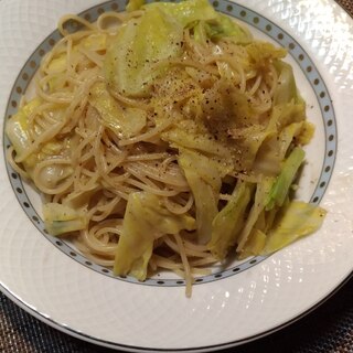 バター香る☆春キャベツとアンチョビのスパゲッティ